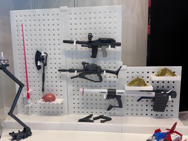 Toy Weapons and Accessories Display System