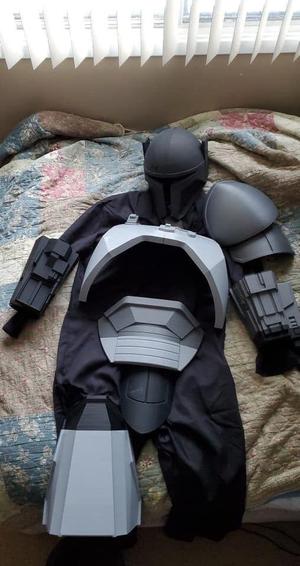 FULL Mandalorian heavy infantry armor machine gun and jetpack