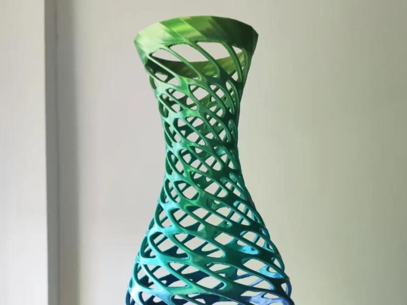 Yingchun – Openwork Vase