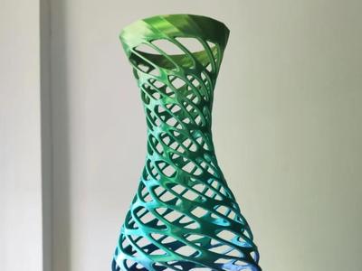 Yingchun – Openwork Vase