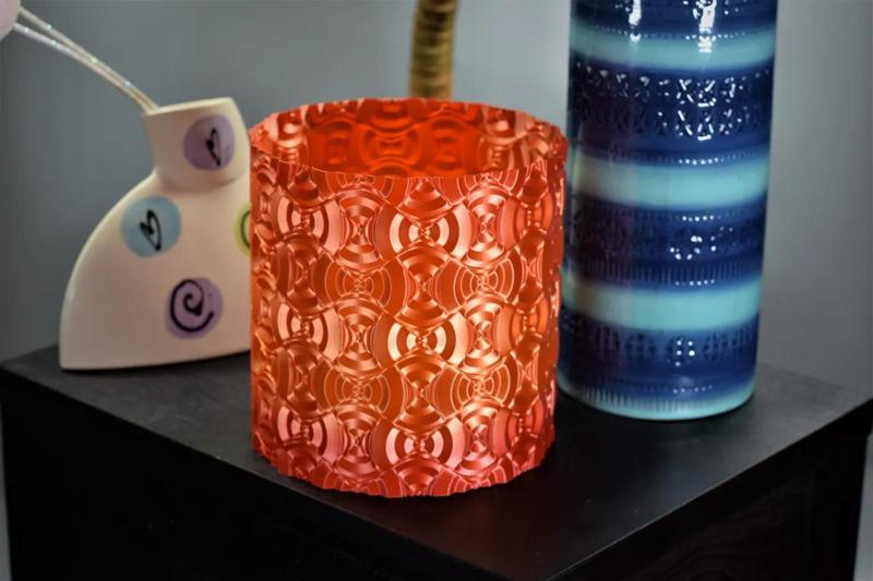 Tie Ripple Vase