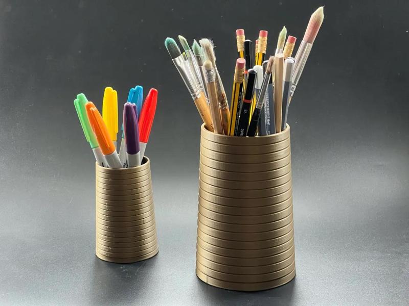 Pencil pot with a secret