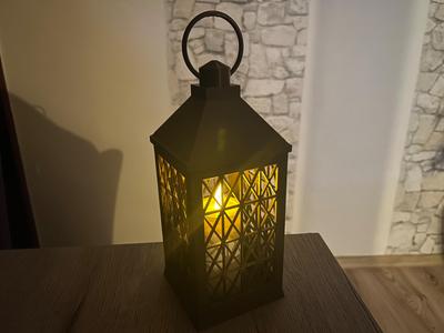 Lantern decoration with tealight