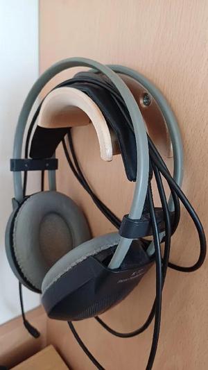 Headphones holder / drzak sluchatek   