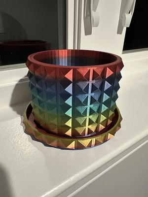 Punk rock Pyramid Stud Planter pot with drainage