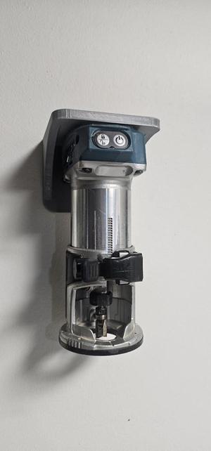 Makita 18v Wall hanger