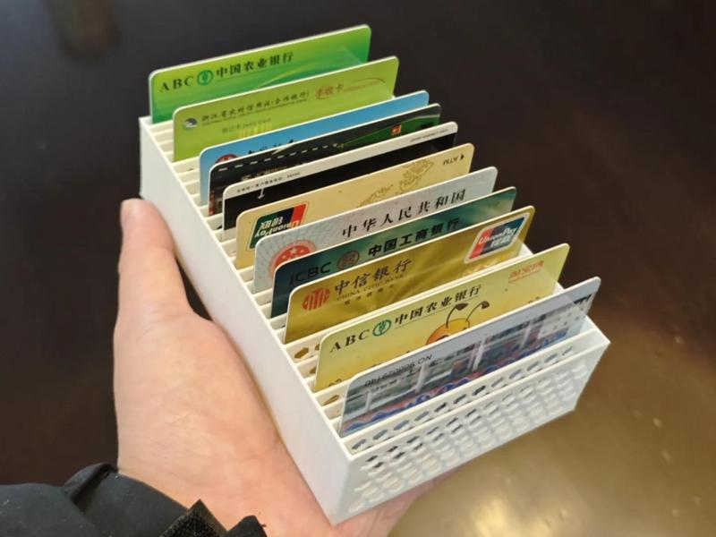 Ingenious honeycomb design card holder, saving material and space, accommodating cards vertically or horizontally, ideal for ID cards, bank cards, and membership cards; holds a substantial quantity