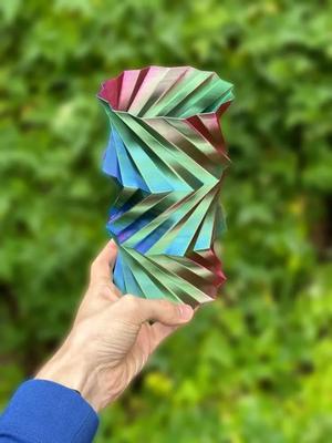 Twisting and Untwisting Vase