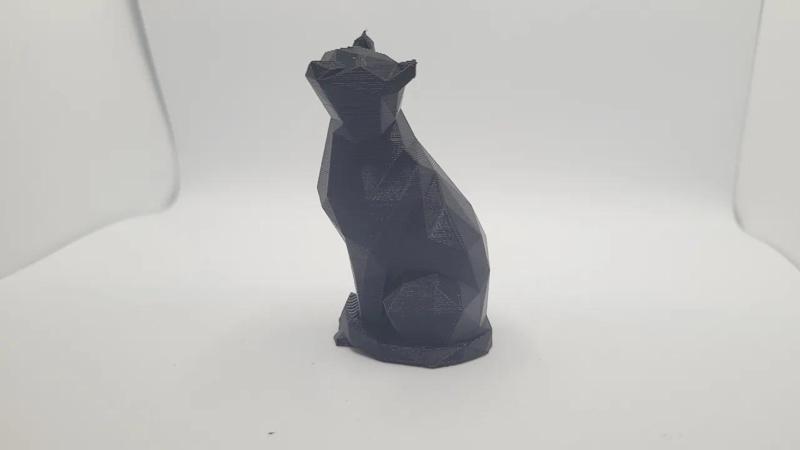 Lowpoly sitting cat – remixed
