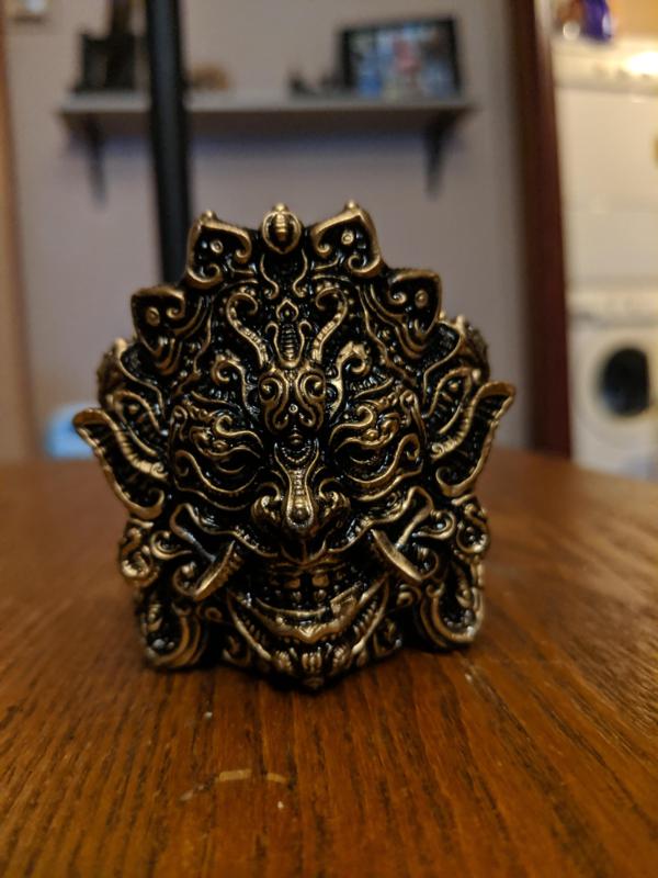Oni pen holder design 1