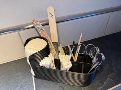 Kosmetik Pad Halter Wattestäbchen – cotton pad holder with accessories