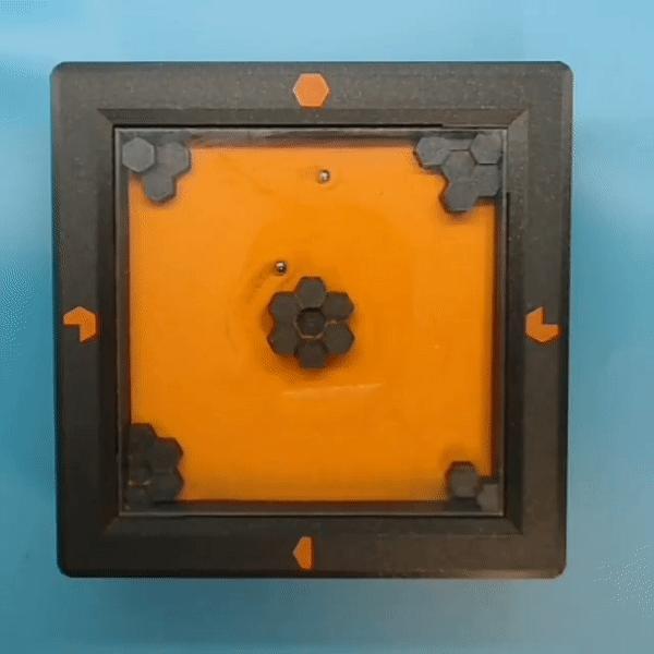 The Makers Magnetic Sandy Clock