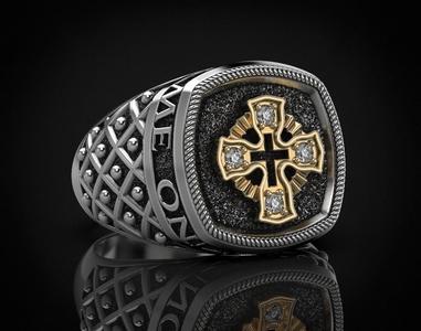 Ring with a cross and patterns on it 440