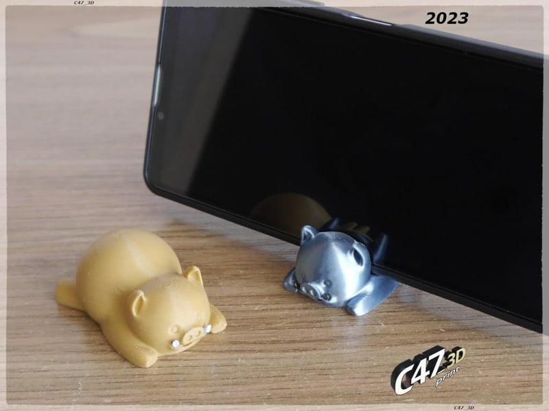 Boar Phone Stand / Keyring