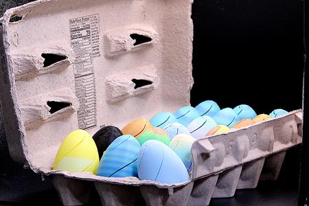 Easter Egg Twist – Impossible passthrough flush object