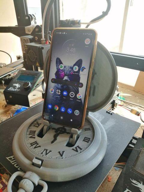 Alchemist Clock – Phone Holder
