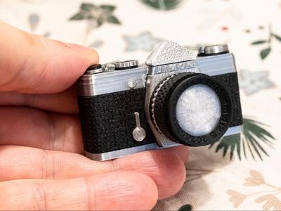 Analog film camera scale model – many functions