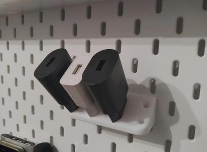 Skadis-Holder [4x USB-Charger]
