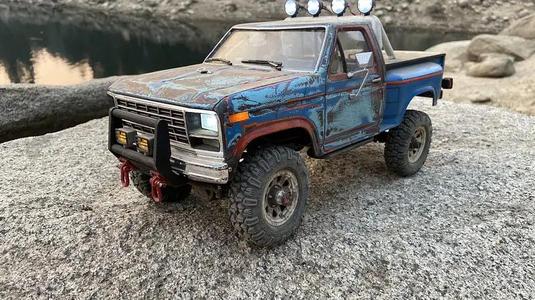 Associated CR12 body mount set for Tamiya Blackfoot Body