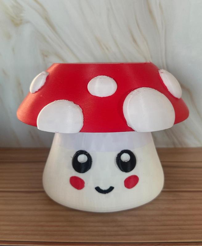 Mushroom Vase & Table: Happy Edition