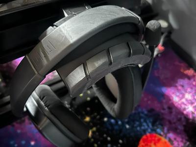 Sim Racing Tire Tread Headphone Holder