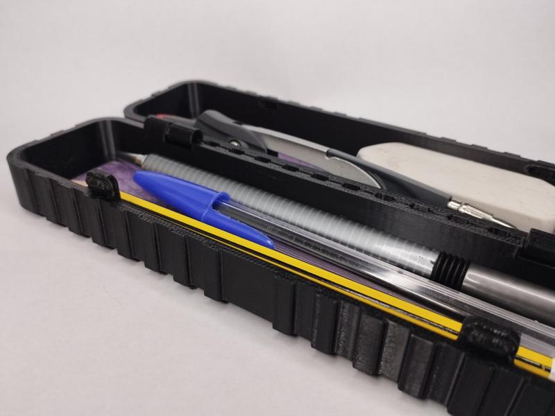 Pencil/Tool Case V2 - Print in Place