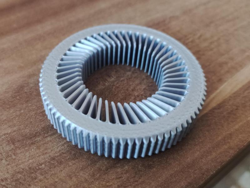 Grooved PET bottle opener helper