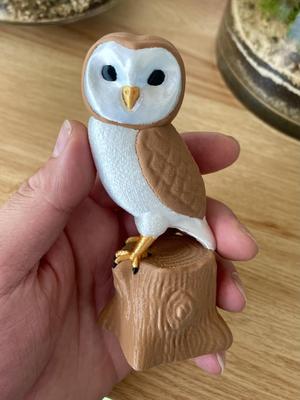 Owl on tree – No supports