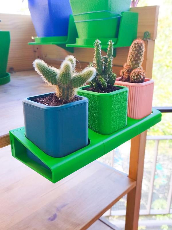Wall mount for square mini planters