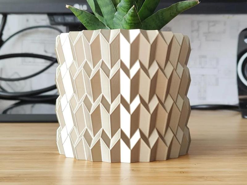 Steel Wool Plant pot and Planter – Vase mode design