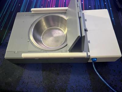 Purrmission Feeder – A microchip cat feeder