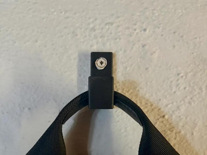 Backpack hook