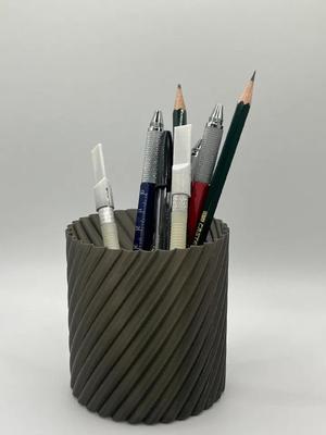Pencil pot twisted and round shape   