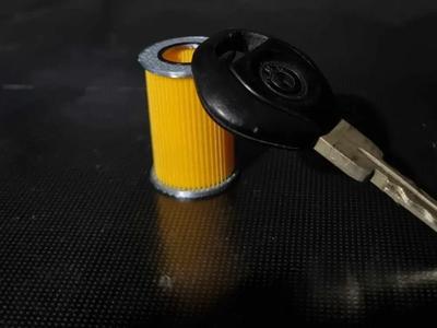 Oil filter insert key ring pendant AMS / no AMS   