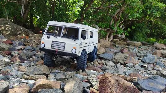 Crawler V303 4×4 (Volvo C303 Replica) – 1/10 RC Body