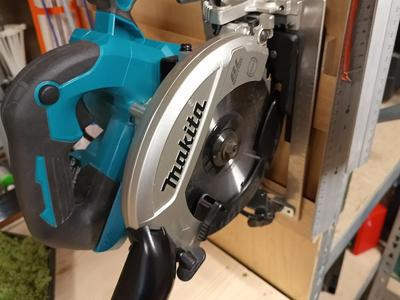 Makita DHS661 Wall Mount