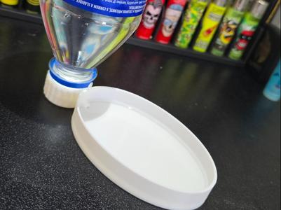 Portable Drinking Tray for dogs/pets