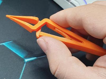 v3 Self-Locking Cross Tweezer