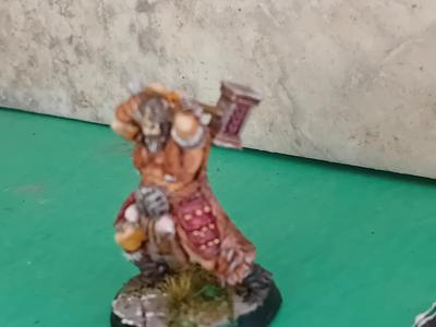 Dnd barbarian with war mallet -28mm mini-barbarian