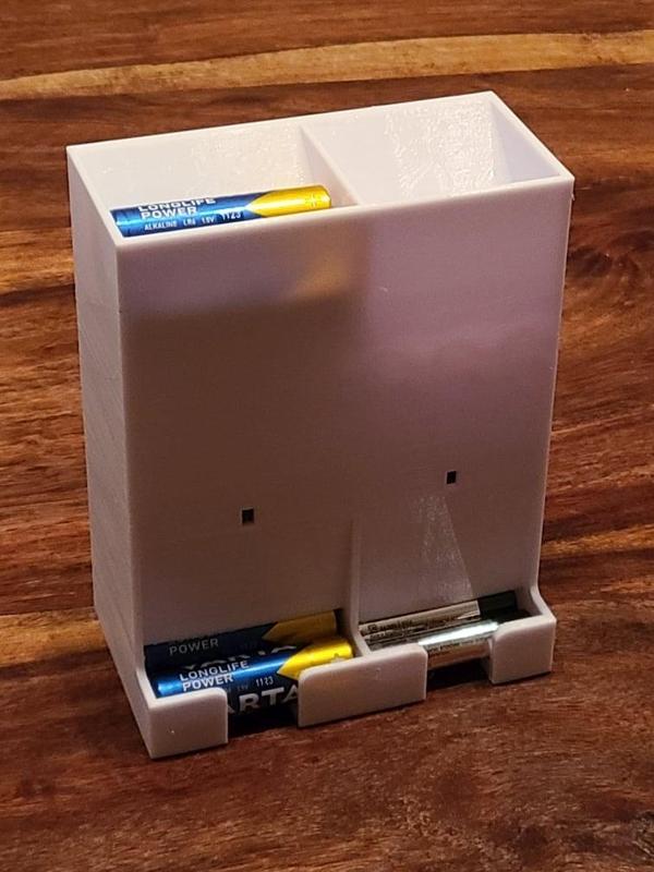 Battery dispenser for AA and AAA batteries