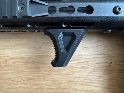 M4/AR-15 KeyMod handstop (6) for airsoft.