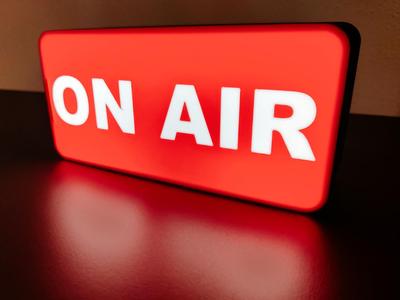 “ON AIR” sign lightbox