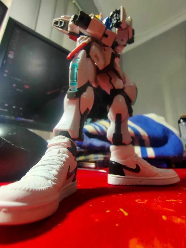 Gundam GUNPLA RG 1:144 Scale Nike Air Jordan Air Force 1
