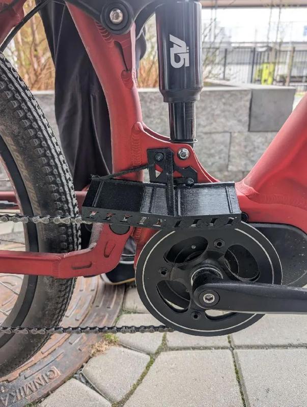 Pyrkijä Twist bike chain guard