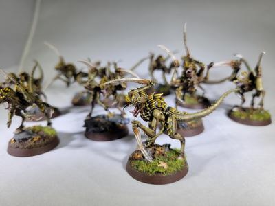 Scary Looking HD Clawed Space Bug Troops Builder