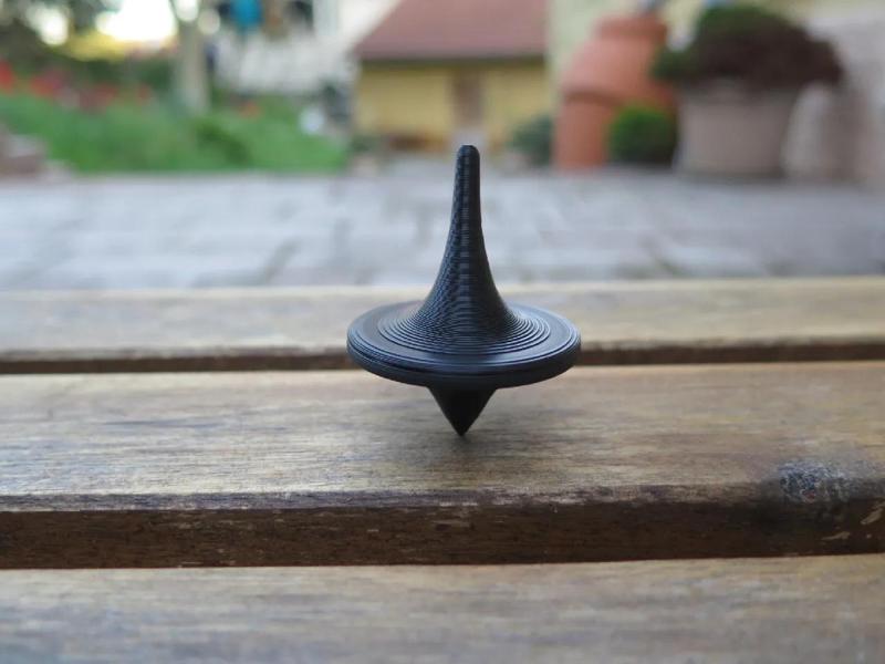 Inception spinning top