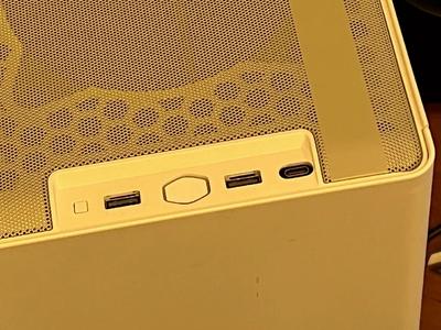 NR200 MITX case USB-C front panel mount