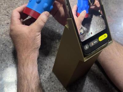 Hands-Free Phone Recording Stand – The PHONEdium
