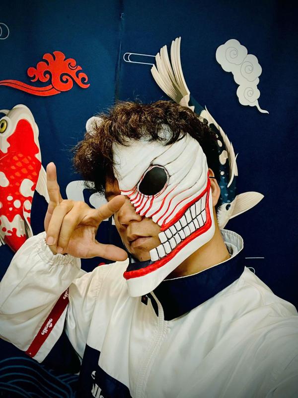 Aira Shiratori Mask Damaged –  Dandadan Anime Cosplay
