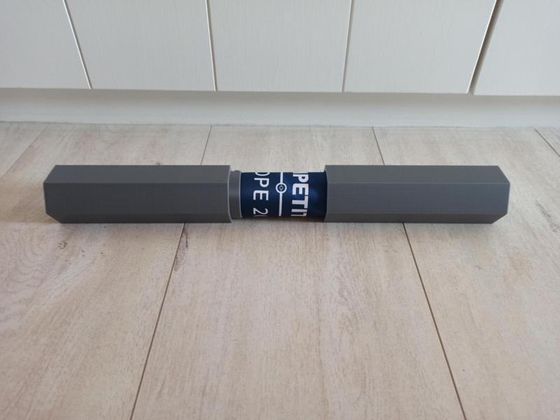 Hexagon TCG playmat tube with twist lock